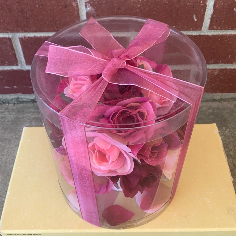 NWT ~ JCPenney Home Collection ~ Gift Box Rose Floral Arrangement